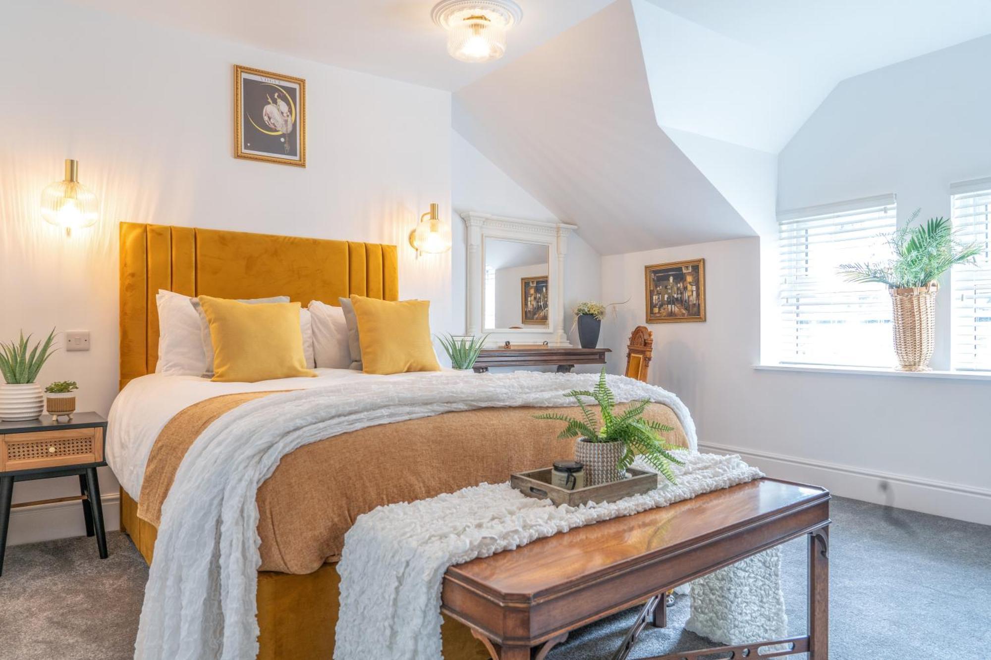 Gorgeous New 1 Bedroom Penthouse Flat Morecambe