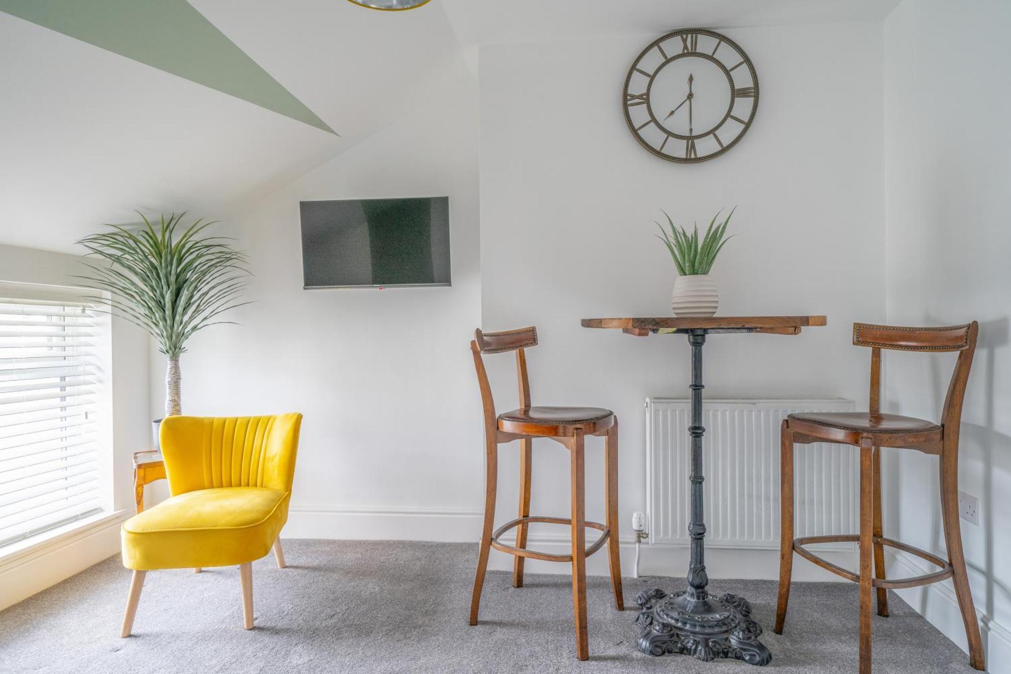 Apartment Gorgeous New 1 Bedroom Penthouse Flat