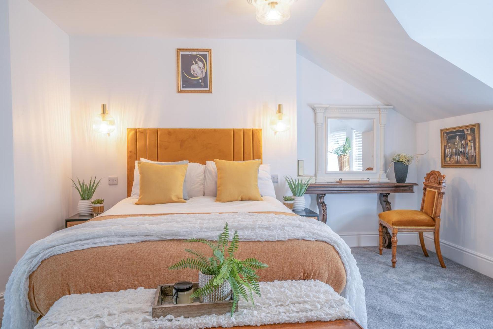 Gorgeous New 1 Bedroom Penthouse Flat Morecambe