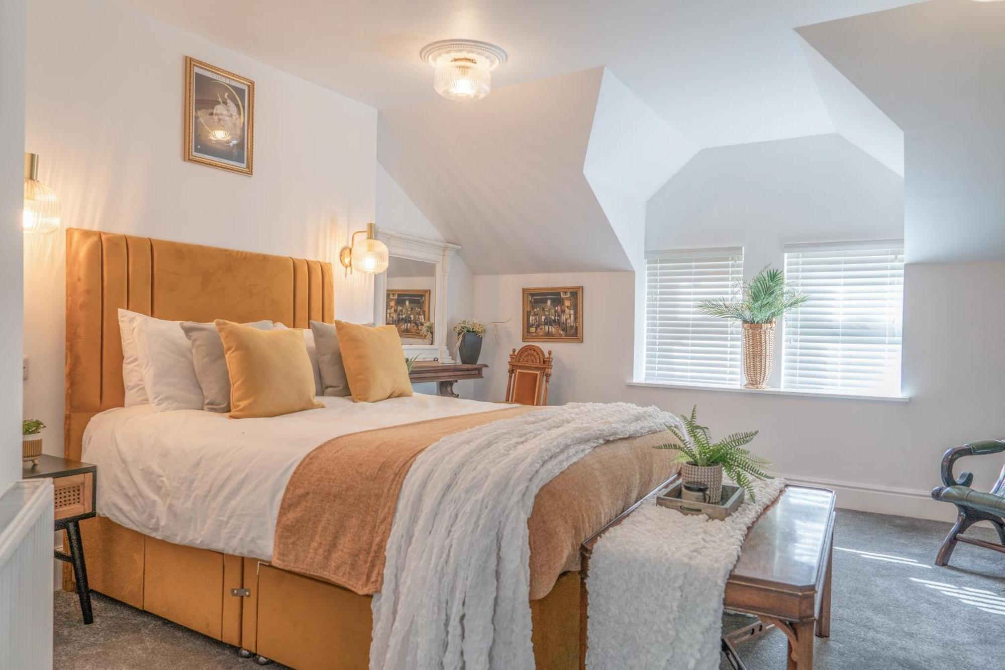 Gorgeous New 1 Bedroom Penthouse Flat * Morecambe