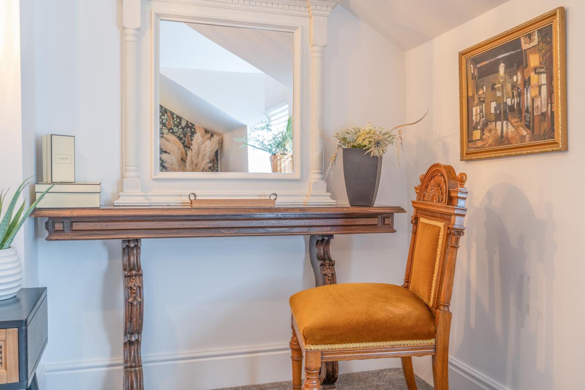 Apartment Gorgeous New 1 Bedroom Penthouse Flat